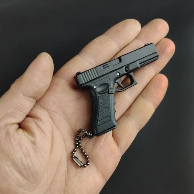 READY STOCK - Glock 17 Keychain Full Metal